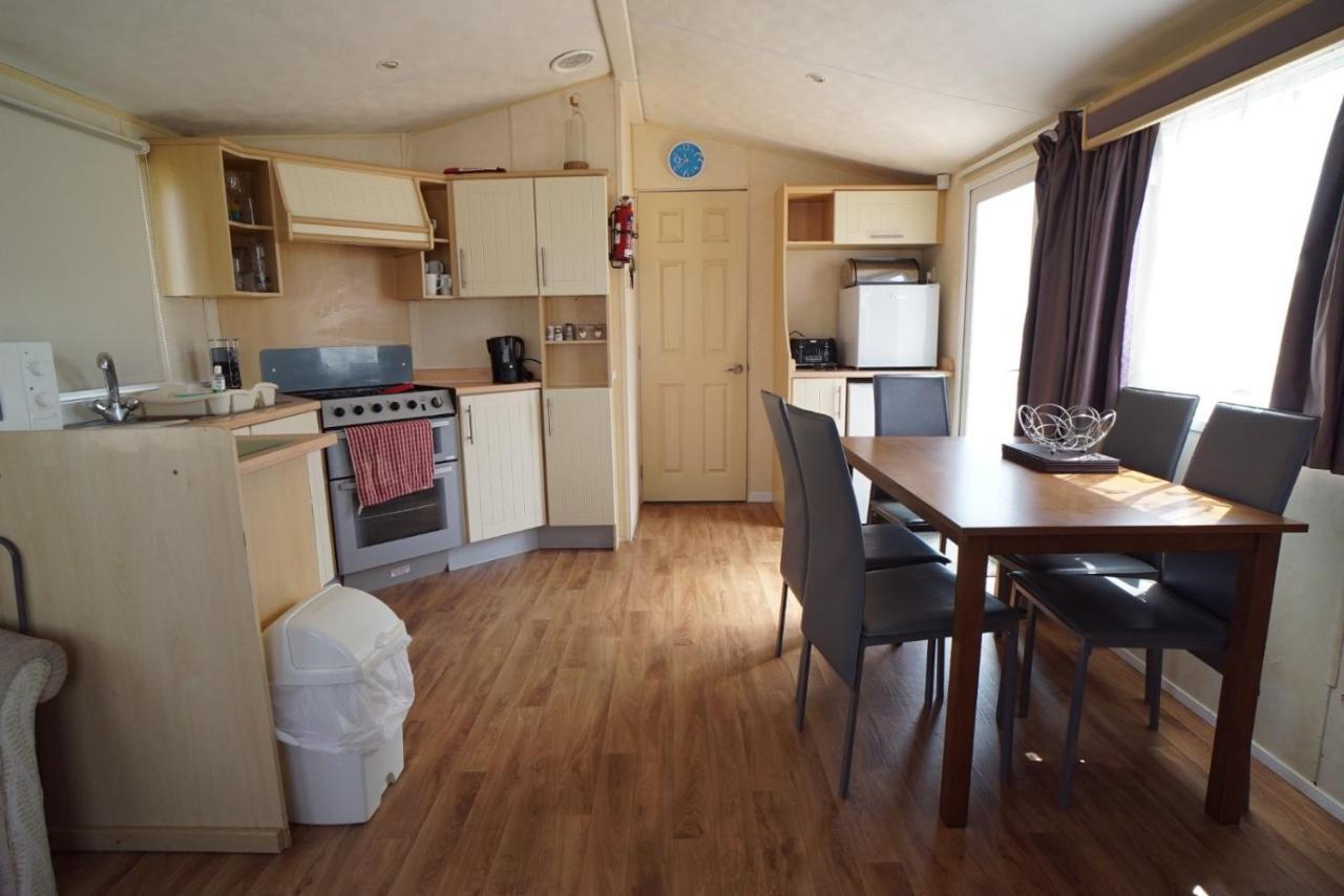 Lyntons 3 Bedroom Caravan Pets Stay Free Linen Included Heacham Exterior photo