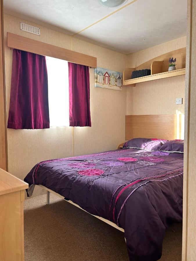 Lyntons 3 Bedroom Caravan Pets Stay Free Linen Included Heacham Exterior photo