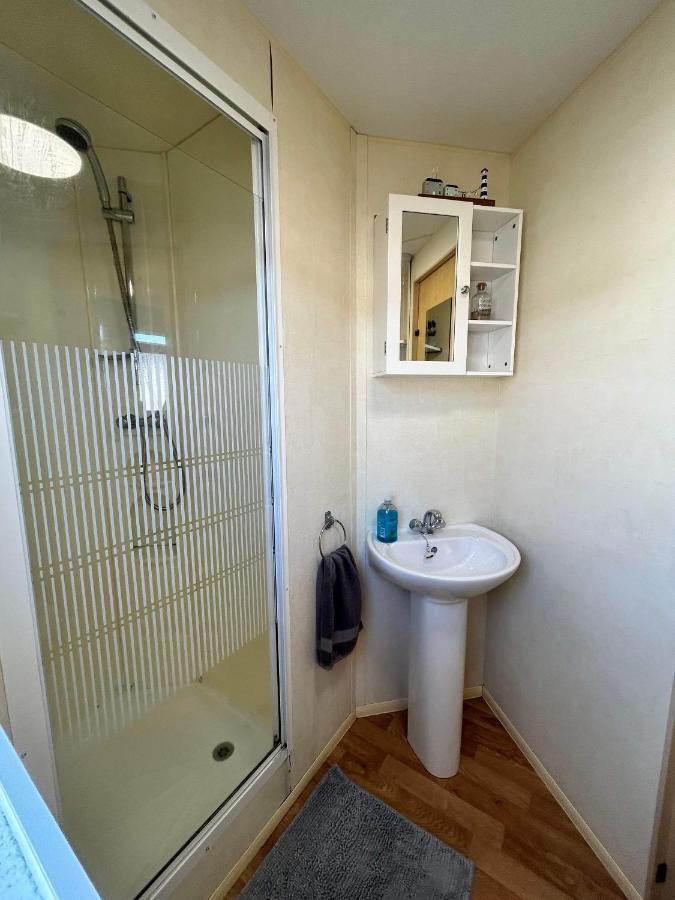Lyntons 3 Bedroom Caravan Pets Stay Free Linen Included Heacham Exterior photo